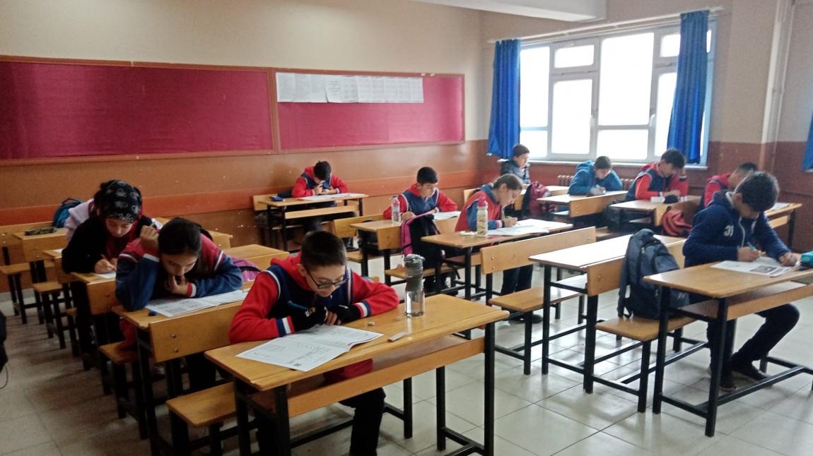 Millî Eğitim Müdürlüğü Tarafından Yapılan LGS Deneme Sınavları Yapılmaya devam ediyor